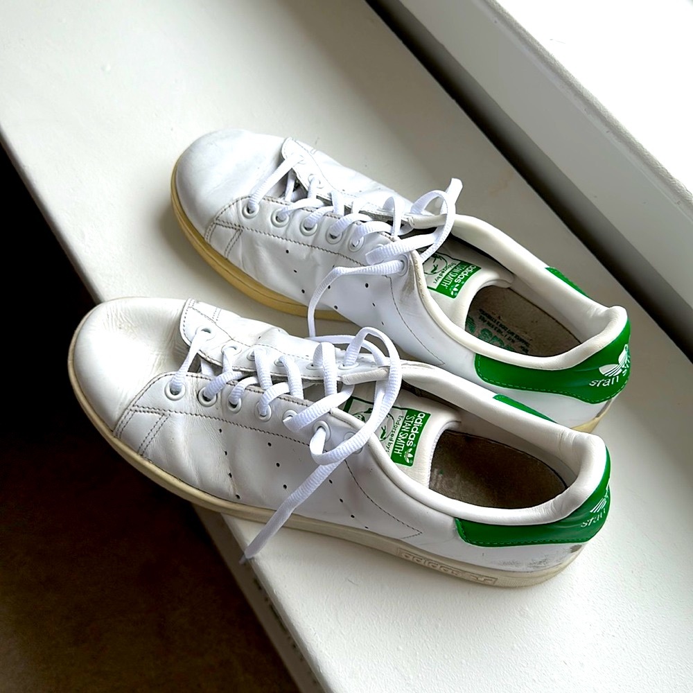Adidas Stan Smiths in EXCELLENT PRE-WORN Condition! Men’s Size 11 adidas
